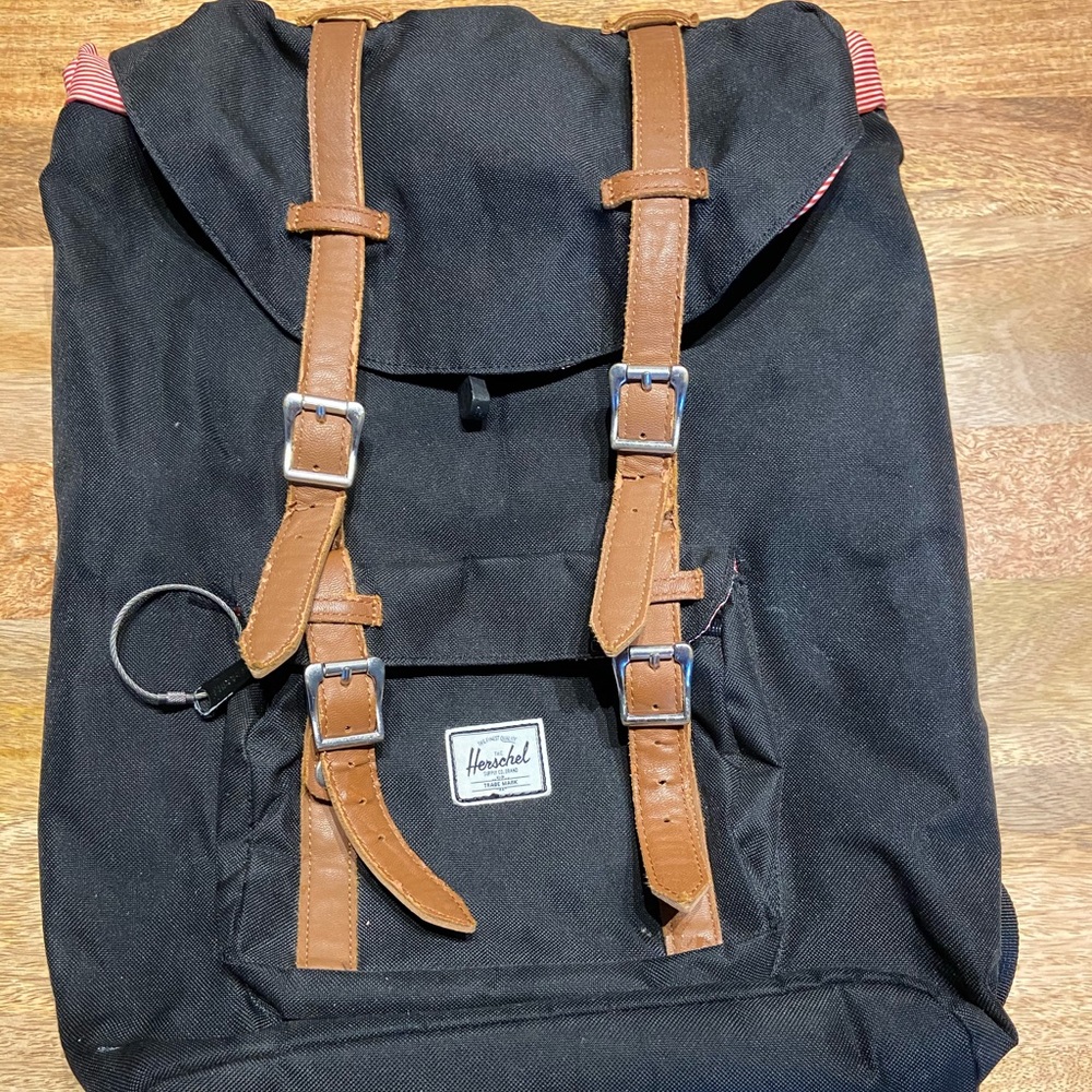 Herschel Little America backpack